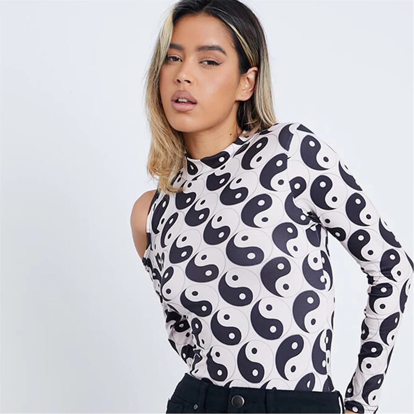 I Saw It First Yin Yang Print Cut Out Long Sleeved Bodysuit 3 I Saw It First Yin Yang Print Cut Out Long Sleeved Bodysuit